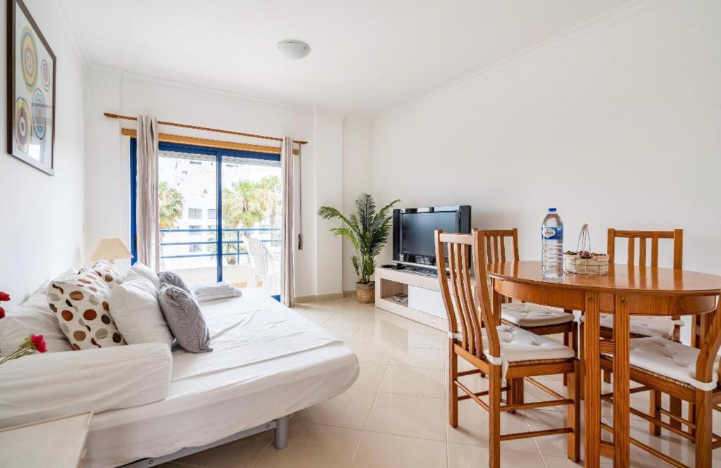 Quarteira Beach House Екстериор снимка